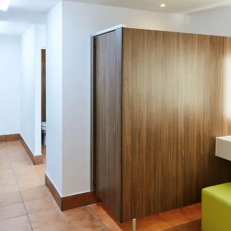 Mercure Kenwood Hall & 4*