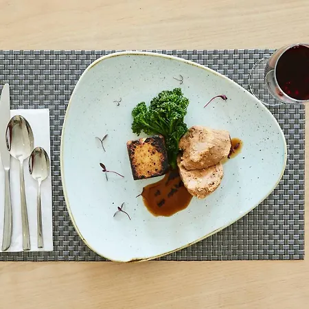 Mercure Kenwood Hall & 4*